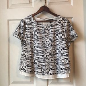 BR Black & White Cropish Top